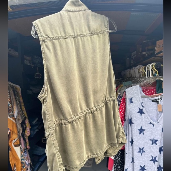 Max jeans size small military style army green vest - Picture 3 of 4